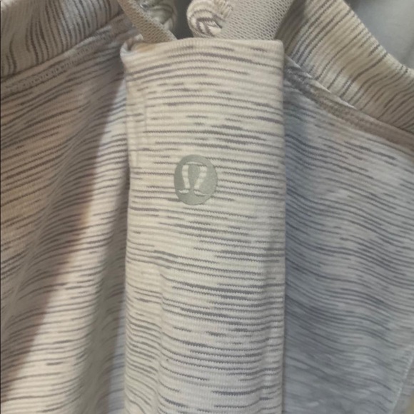 NWOT Lululemon tank - Picture 2 of 3